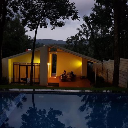 Aakriti Homestay Chikmagalūr Buitenkant foto